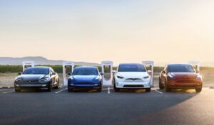 Tesla e a sua rede de ‘Supercharger’: Depois da Ford, acordo com a GM… thumbnail