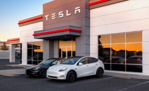 Tesla vai recolher 2 milhões de veículos devido ao Autopilot thumbnail