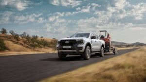Ford Ranger PHEV: O mundo dos híbridos recebe uma Pick-Up thumbnail