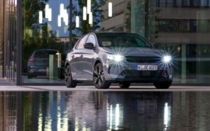 Faróis Intelli-Lux LED da Opel, veja o vídeo e perceba a diferença thumbnail