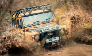 Land Rover Classic realiza experiência exclusiva todo o terreno thumbnail