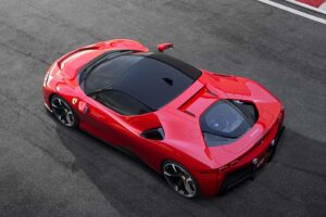 Ferrari aposta em Veículos Elétricos, sem abdicar da emoção… ou do som thumbnail