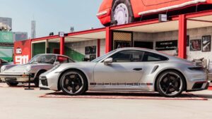 Porsche produz ‘one-off’ para celebrar o primeiro Porsche 911 Turbo thumbnail