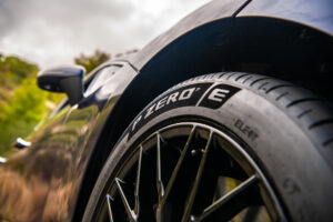 Pirelli apresenta o pneu do futuro thumbnail