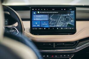 Škoda também incorpora “ChatGPT” nos seus carros thumbnail