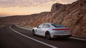 Porsche Panamera E-Hybrid: Novos modos de condução e Suspensão Ativa thumbnail