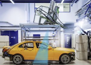 Mercedes: 900 testes de colisão por ano, agora com ajuda de tecnologia raio-x thumbnail